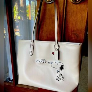 Coach X Peanuts city tote
